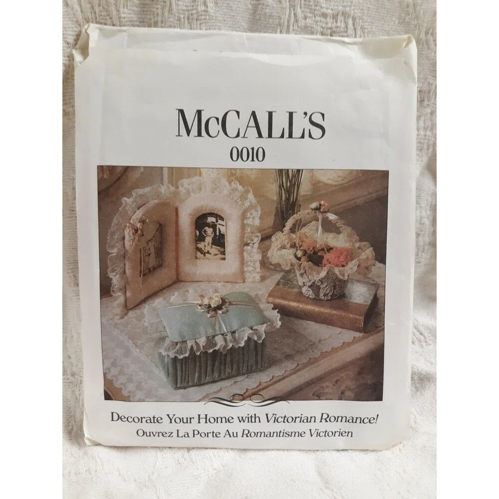 NEW McCall's Victorian Magic Vintage Sewing Pattern Pillows and Frames 0010